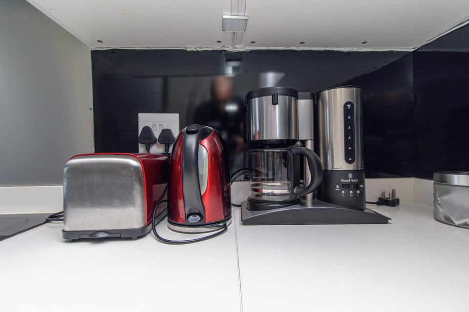 Luxury Apartment, Garden View (Beachfront) | Private kitchen | Full-size fridge, microwave, oven, stovetop