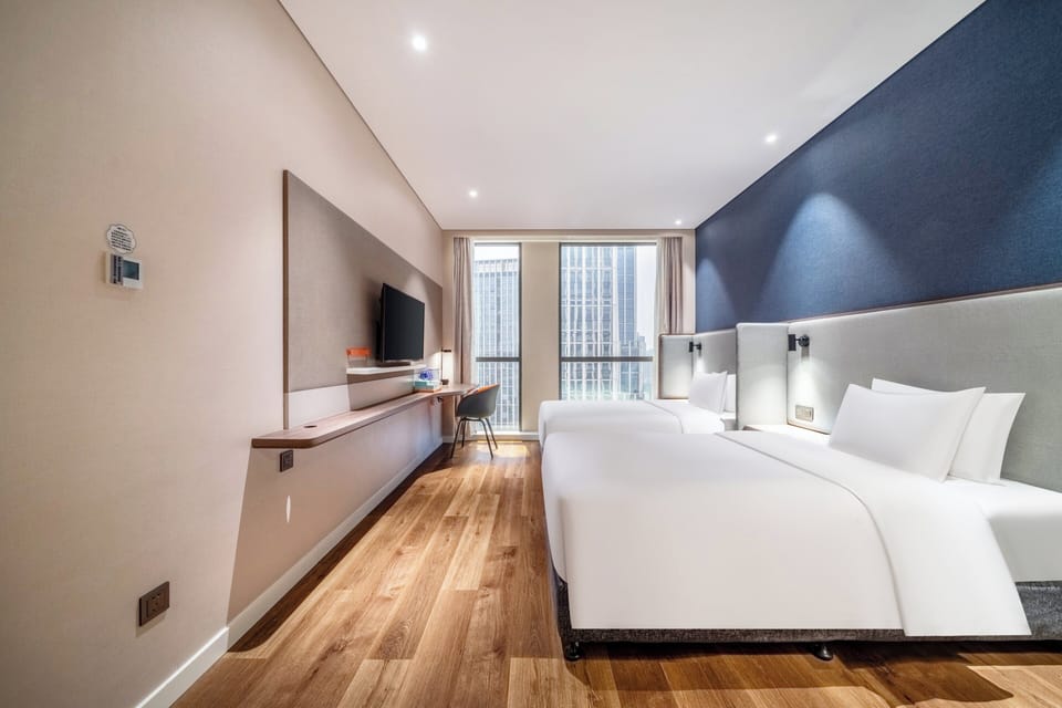 In-room safe, soundproofing, iron/ironing board, free WiFi