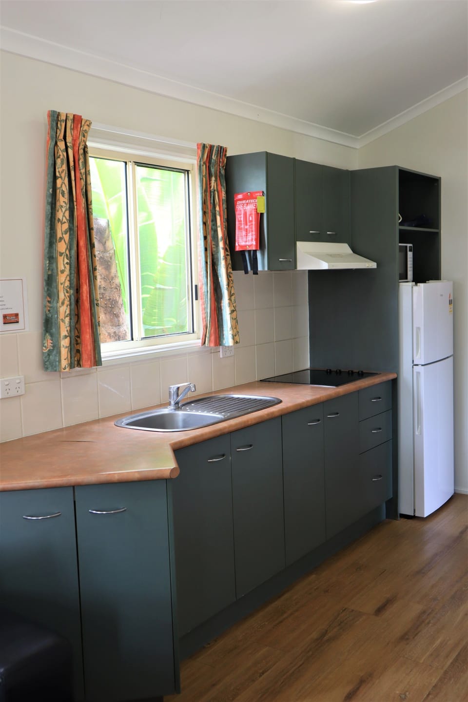Fridge, microwave, dishwasher, coffee/tea maker