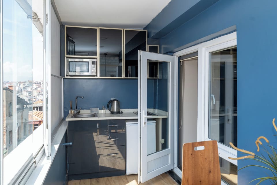 C) Standard Double Room with Terrace | Private kitchen | Fridge, microwave, stovetop, cookware/dishes/utensils