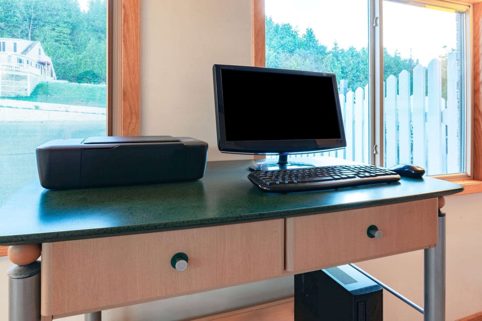 Days Inn & Suites by Wyndham St. Ignace Lakefront Motel in Saint Ignace