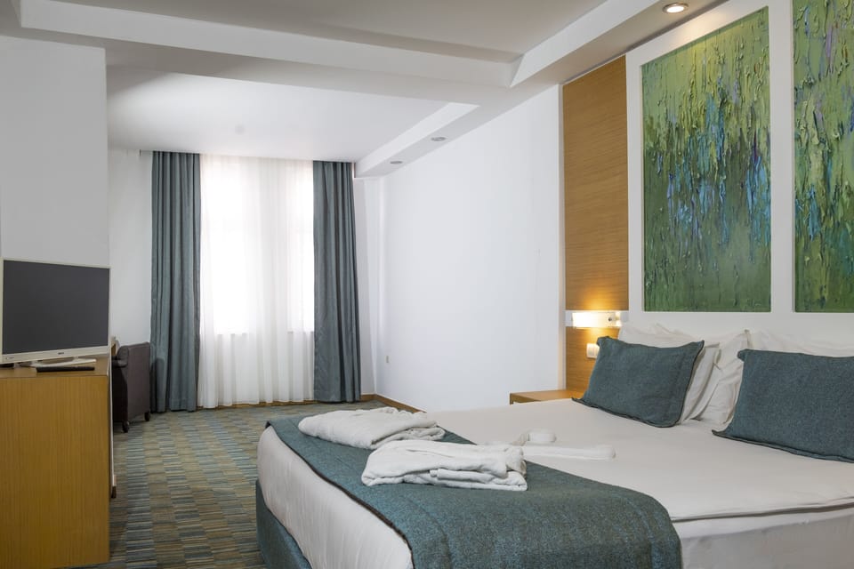 Main Building Standard Double or Twin Room | Minibar, in-room safe, desk, blackout drapes