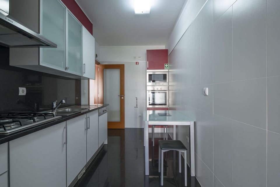 City Apartment, 1 Bedroom, Balcony, Sea View | Private kitchen | Fridge, microwave, stovetop, dishwasher