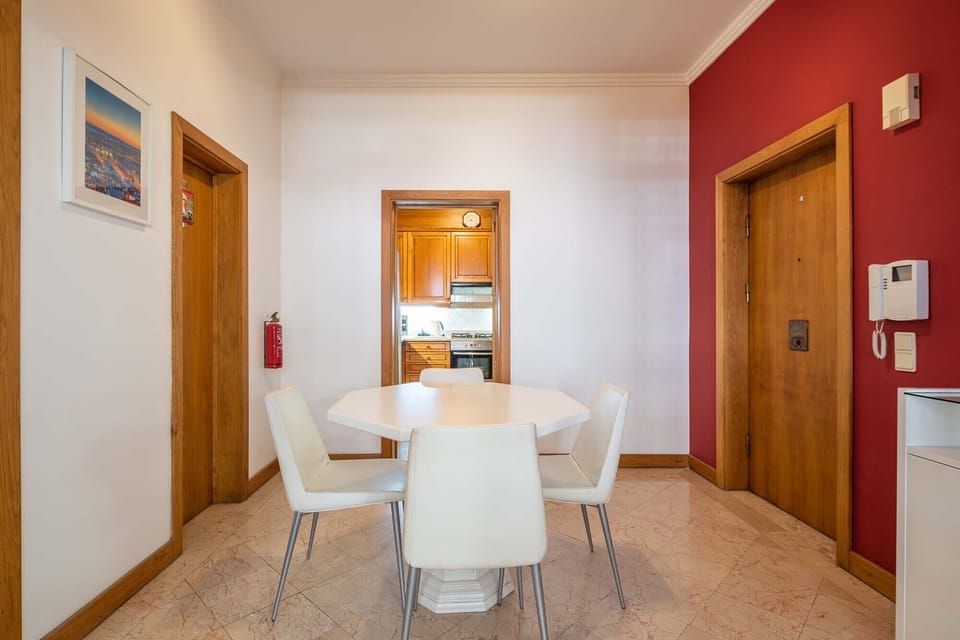 Apartment, 2 Bedrooms, Balcony | In-room dining