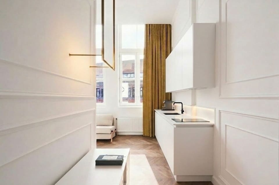 Superior Studio (Heavenly White) | Hypo-allergenic bedding, minibar, in-room safe, desk