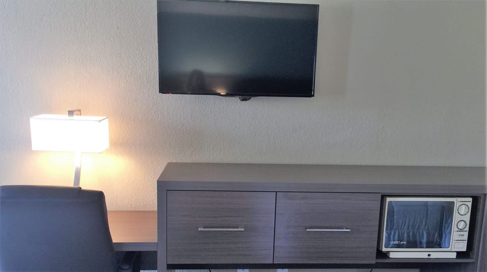 Desk, iron/ironing board, free WiFi