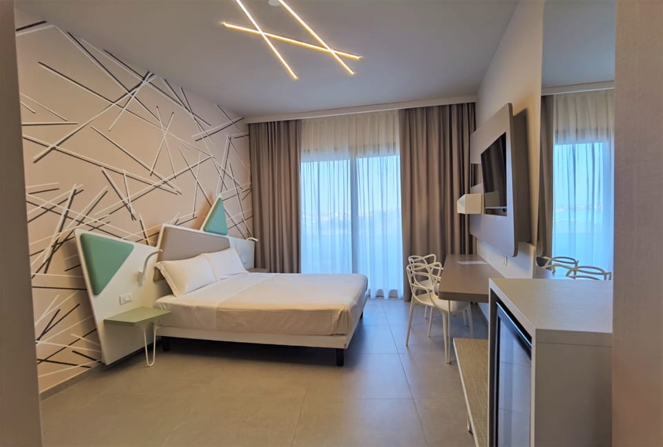 Superior Double Room (Plus) | Premium bedding, in-room safe, desk, cribs/infant beds