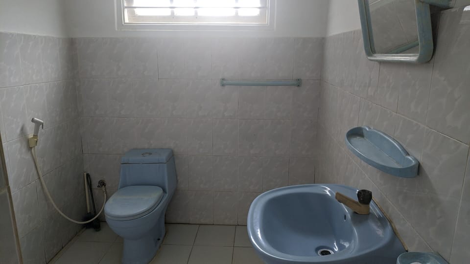 Family Quadruple Room, Multiple Beds, Non Smoking, Ground Floor | Bathroom | Shower, bidet, towels