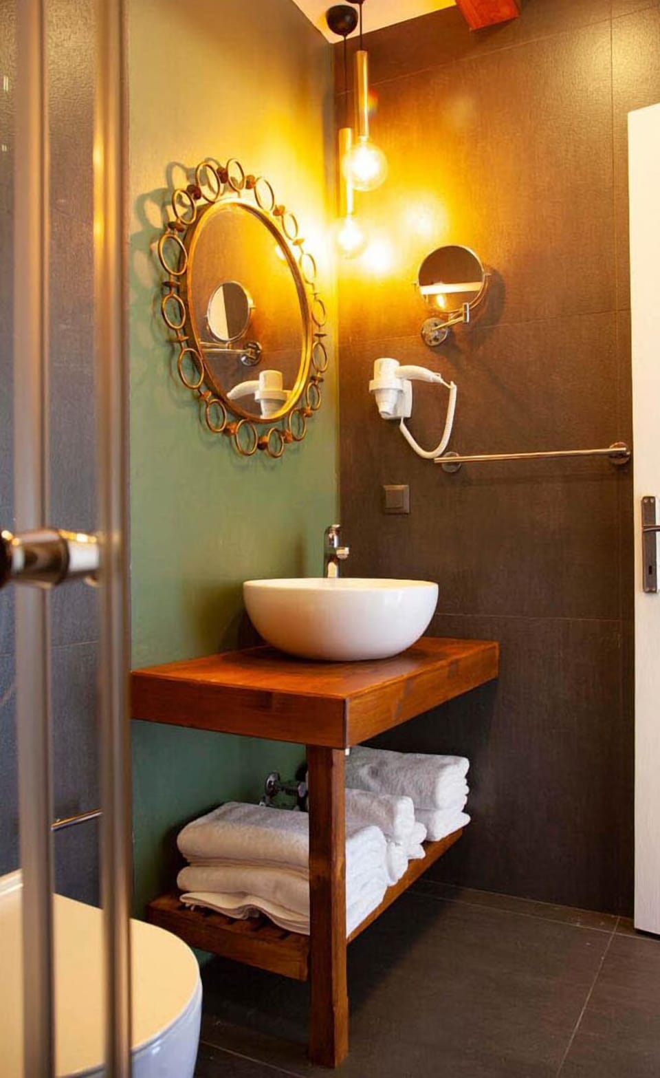 Suite Queen Bed | Bathroom | Shower, rainfall showerhead, designer toiletries, hair dryer