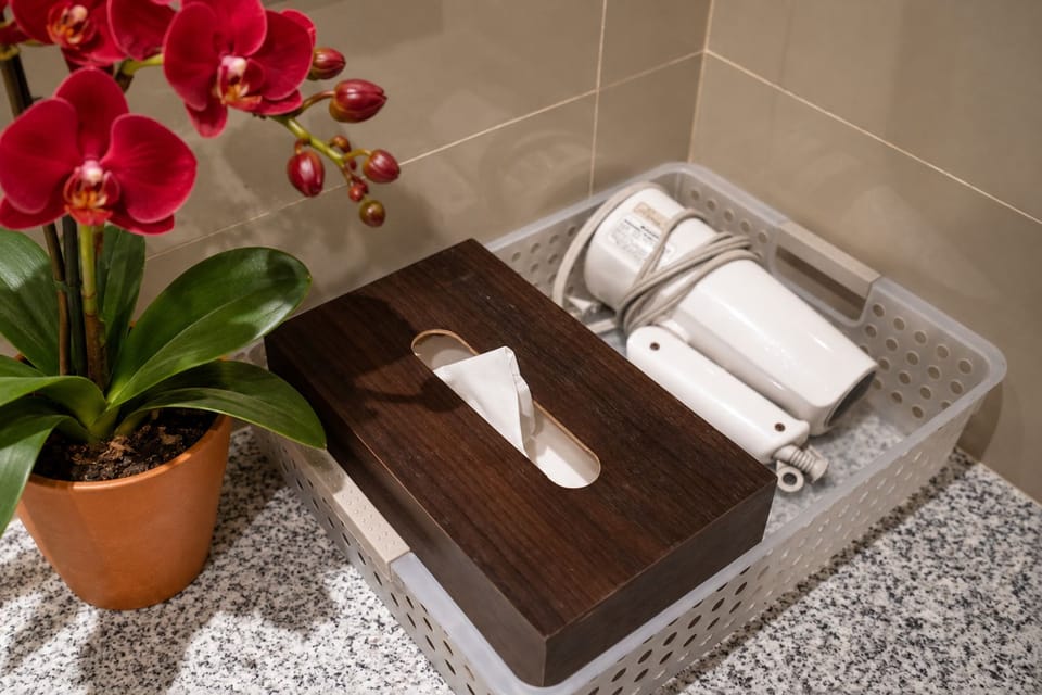 Bathroom amenities