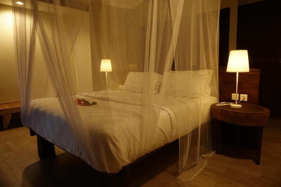 In-room safe, desk, blackout drapes, soundproofing