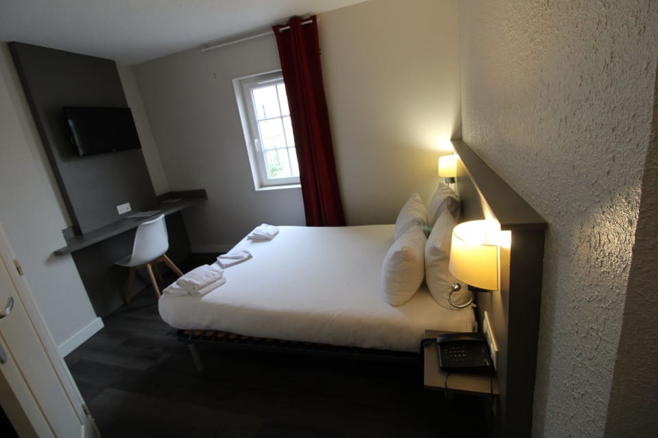 Double Room | Memory foam beds, in-room safe, individually decorated