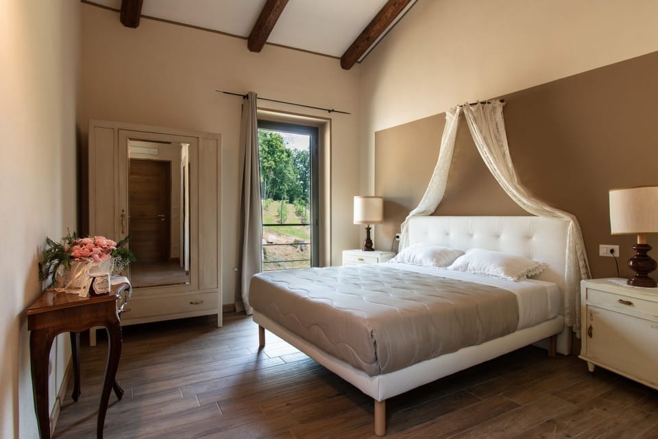 Double Room (Peonia) | Premium bedding, down comforters, pillowtop beds, individually furnished