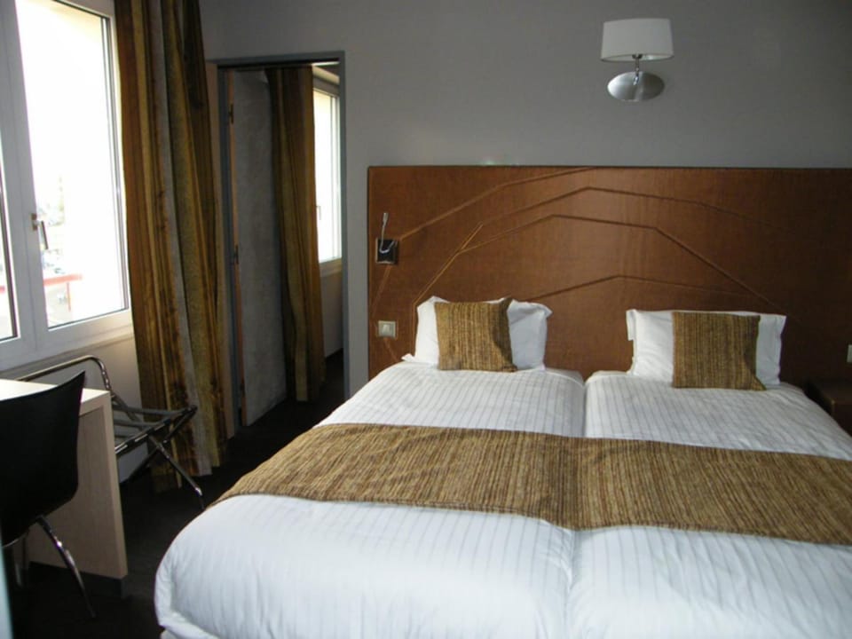 Standard Twin Room (Shower with hydromassage jets) | Individually decorated, individually furnished, soundproofing, free WiFi