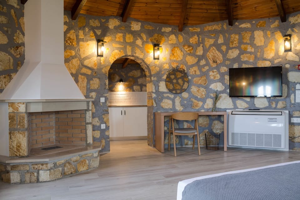 Romantic Suite on Beach Side | Down comforters, memory foam beds, minibar, in-room safe