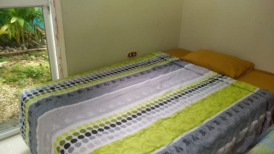 Standard Twin Room | Blackout drapes, bed sheets