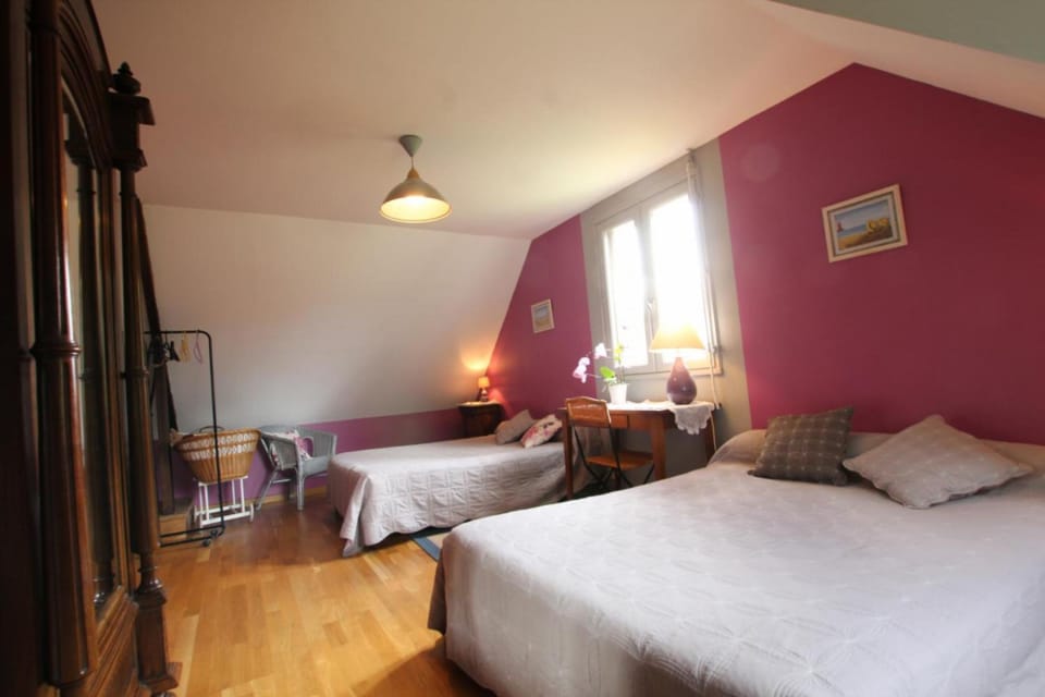 Quadruple Room (Bougainvilliers) | Individually decorated, individually furnished, desk, iron/ironing board