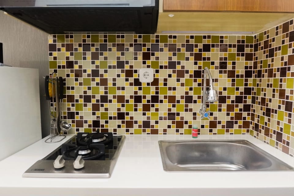 Room | Private kitchen | Fridge, stovetop, cookware/dishes/utensils