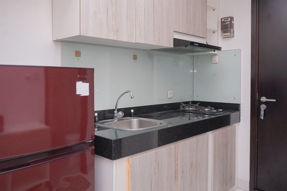Room | Private kitchen | Fridge, stovetop, cookware/dishes/utensils