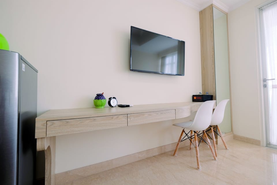 Room | Living area | TV