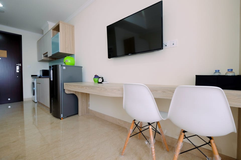 Room | Living area | TV