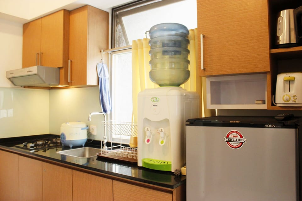 Room | Private kitchen | Fridge, stovetop, electric kettle, cookware/dishes/utensils
