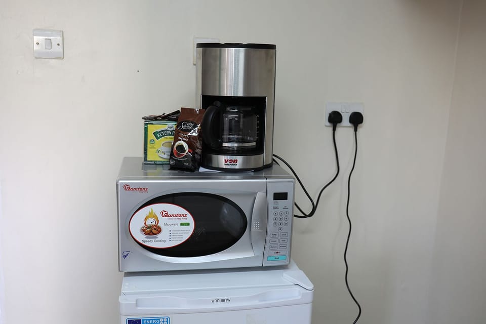 Standard House, 3 Bedrooms | Private kitchenette | Fridge, microwave, oven, stovetop