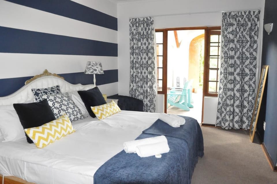 Double or Twin Room | Hypo-allergenic bedding available, desk, laptop workspace