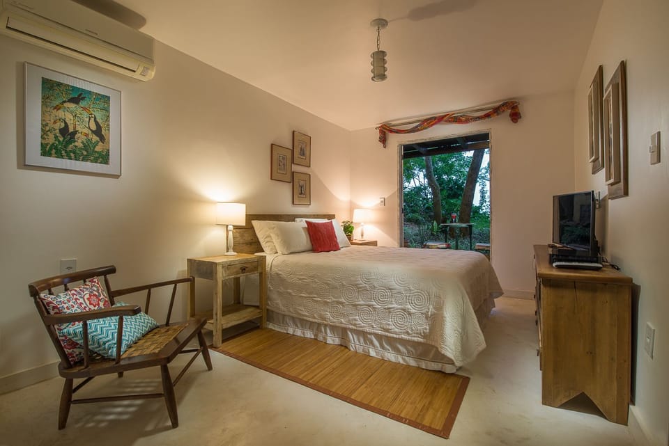 Minibar, desk, blackout drapes, free WiFi