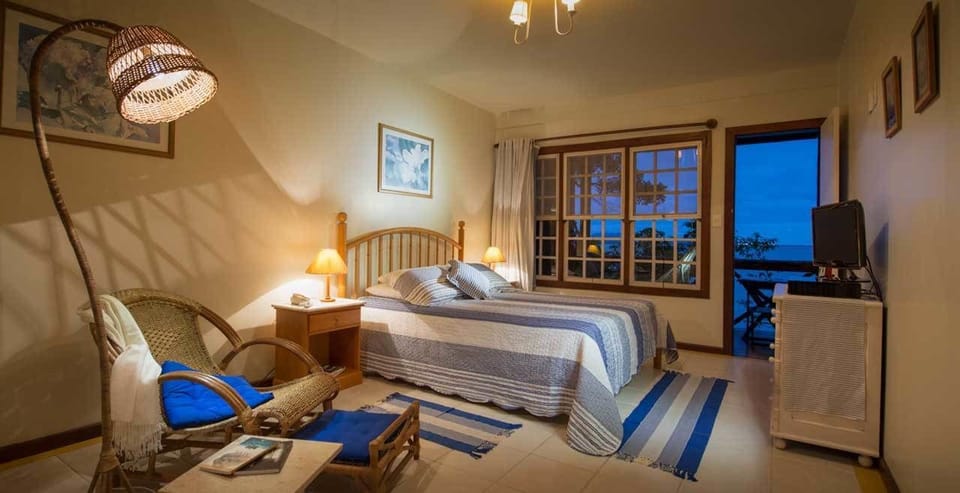 Bungalow, Jetted Tub | Minibar, desk, blackout drapes, free WiFi