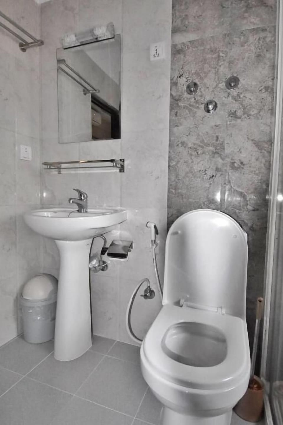 Apartment, 2 Bedrooms | Bathroom | Shower, slippers, towels