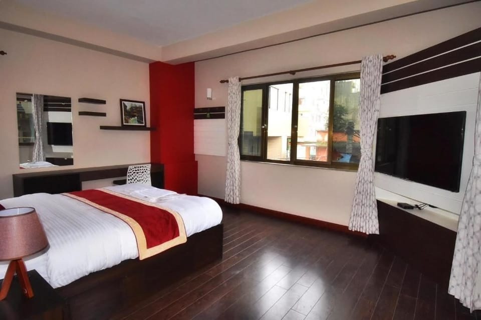 Apartment, 1 Bedroom | Individually decorated, individually furnished, desk, laptop workspace