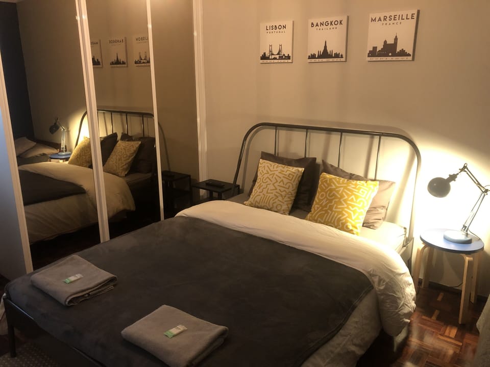 Triple Room (1) | Individually decorated, individually furnished, blackout drapes