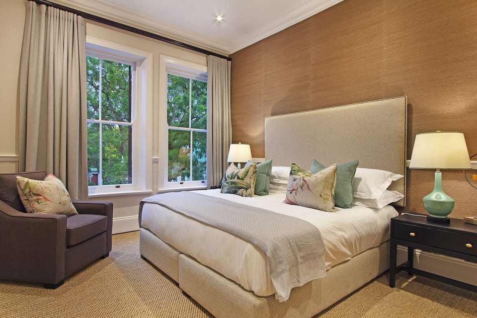 Premium bedding, minibar, individually decorated, bed sheets