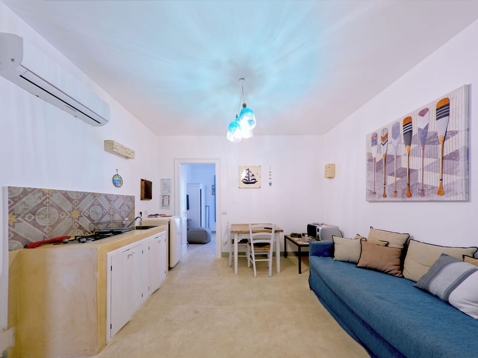 Suite (4) | Private kitchen | Full-size fridge, microwave, stovetop, cookware/dishes/utensils