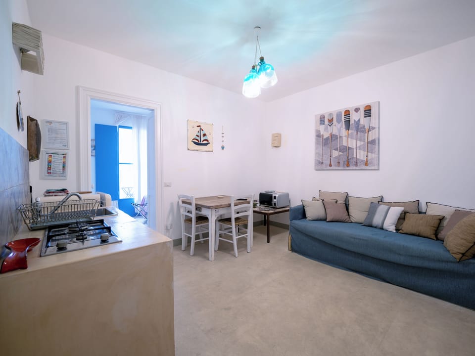 Suite (4) | Living area | Smart TV, Netflix