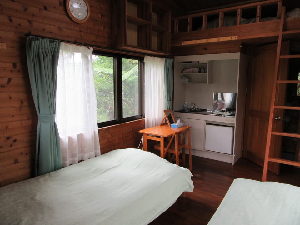 Standard Family Room | WiFi (free)