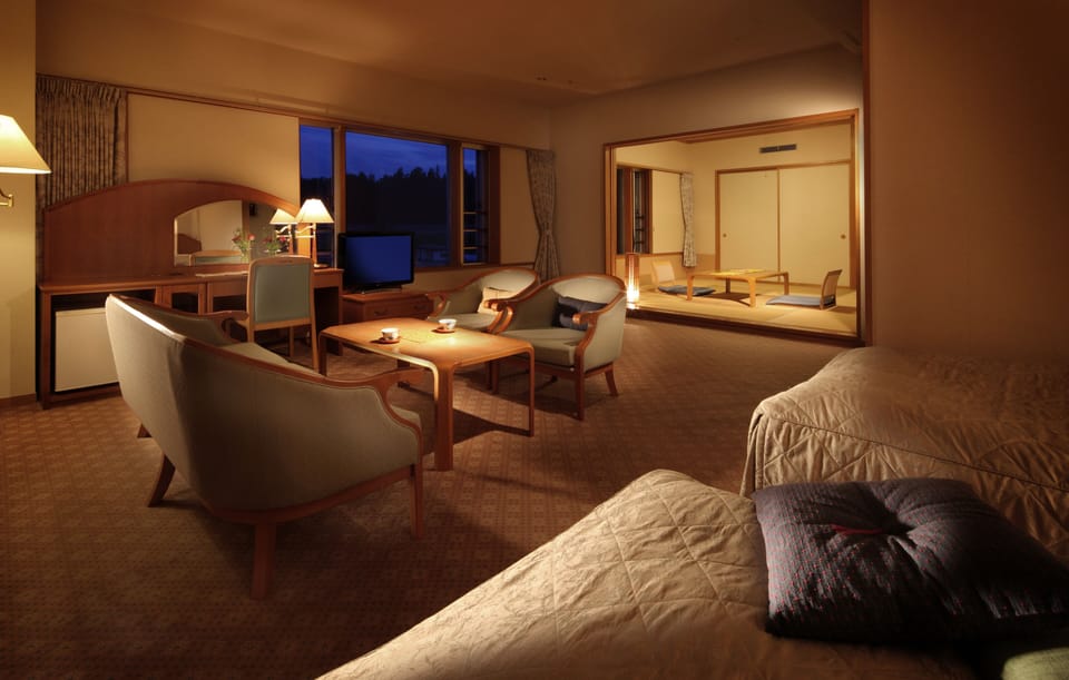 Japanese Western Style Room, Private Bathroom | WiFi (free)
