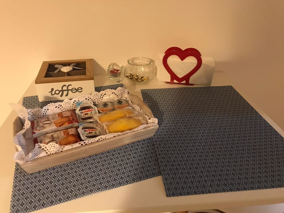 Free daily self-serve breakfast