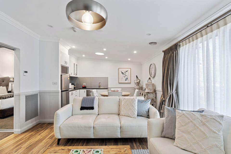 Blanche Residence (Private Courtyard) | Living area | 40-inch LCD TV with digital channels, TV, Netflix