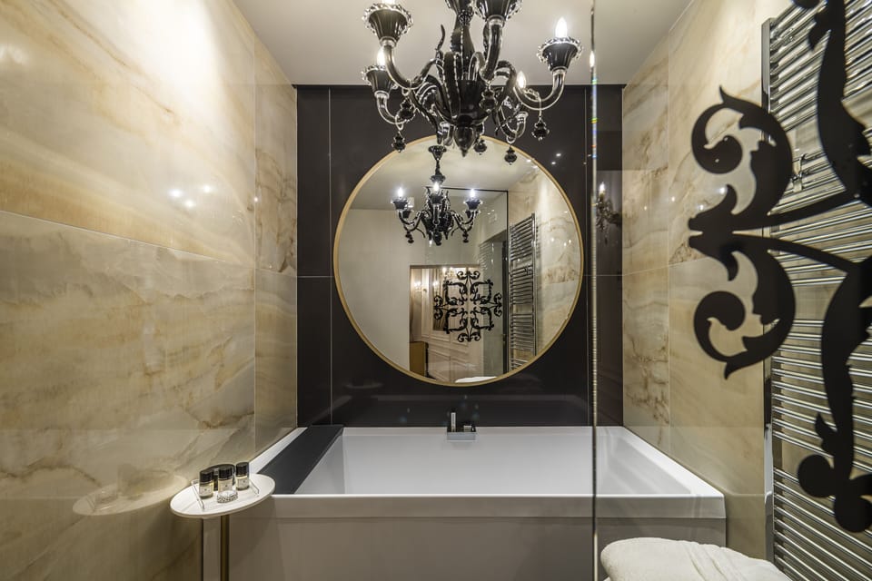 Junior Suite, Annex Building | Jetted tub