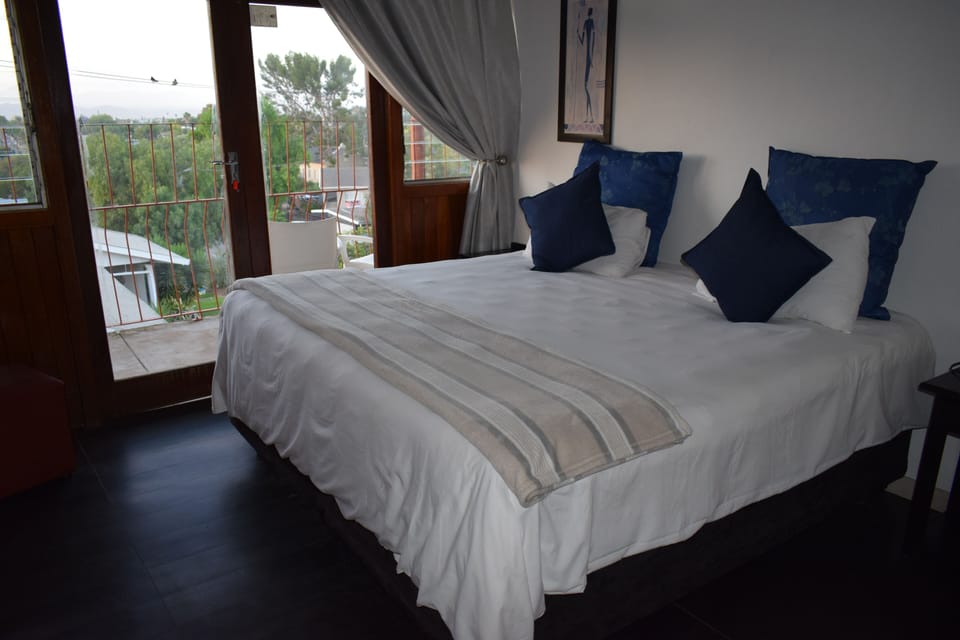 Standard House, Multiple Bedrooms, Non Smoking, Mountain View | Individually decorated, individually furnished, free WiFi, bed sheets