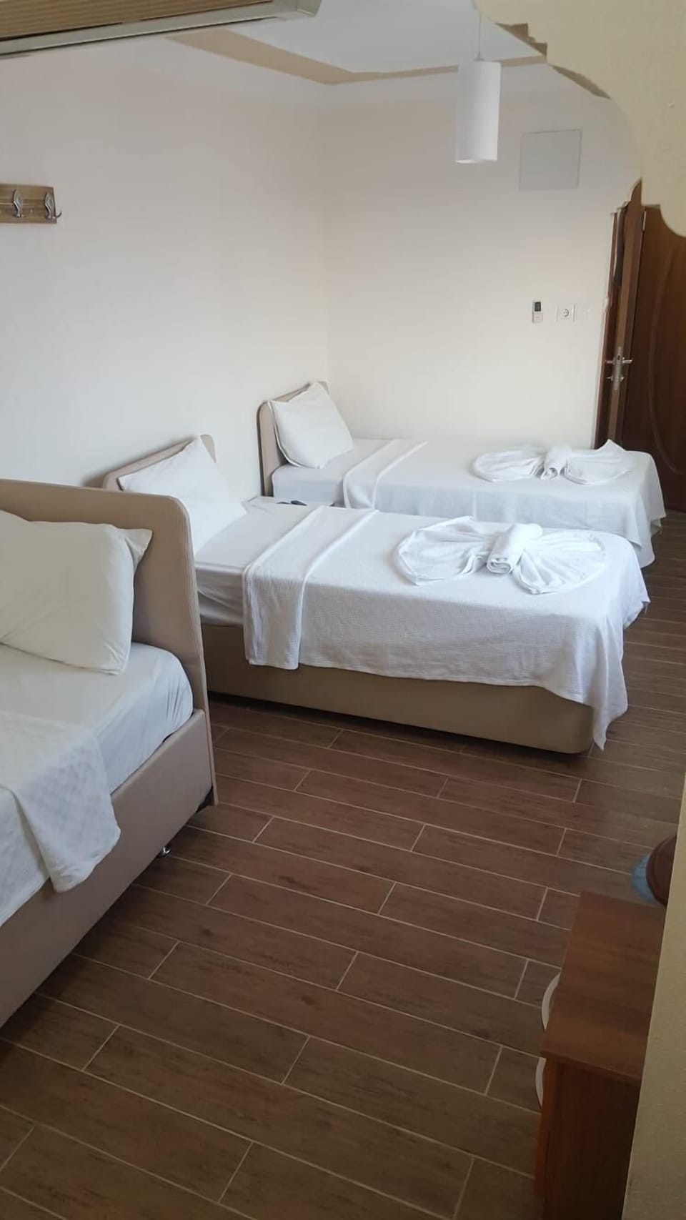 Free WiFi, bed sheets