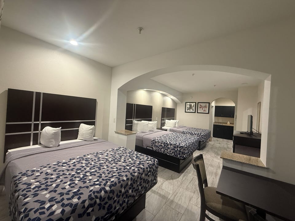 Grand Double Room | In-room safe, desk, blackout drapes, soundproofing