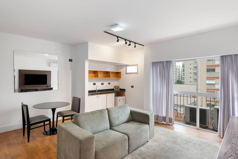 Comfort Room | Living area | 32-inch LCD TV with cable channels, TV
