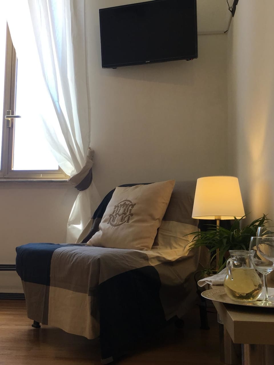 Deluxe Double or Twin Room, Private Bathroom (external) | Room amenity