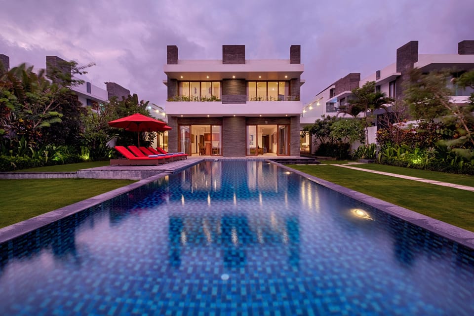 Front of property - evening/night