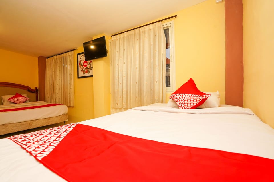 Superior Suite | Desk, free WiFi, bed sheets