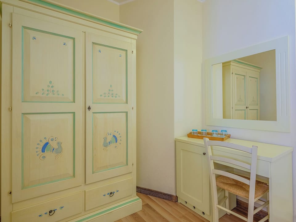 Junior Suite | 20 bedrooms, premium bedding, down comforters, Select Comfort beds