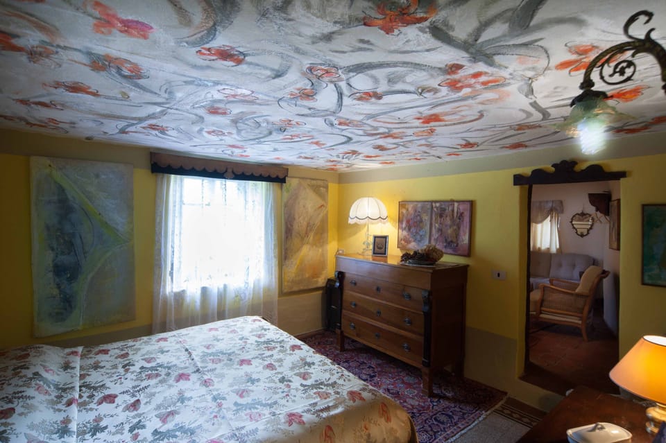 Double Room | Individually furnished, blackout drapes